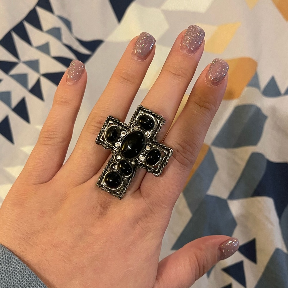 Stretchy Cross Ring